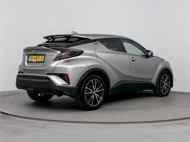 Toyota C-HR 1.8 Hybrid Executive Leseman aangemeld 11-11 vanuit handelaar