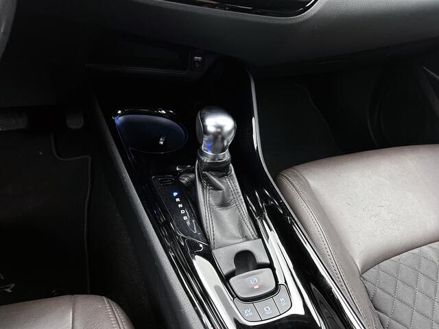 Toyota C-HR 1.8 Hybrid Executive | Trekhaak | Navigatie | Stoelverwarming | Full LED | PDC voor en achter |