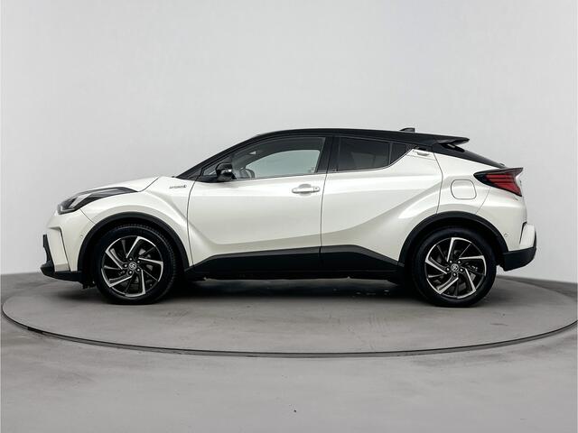 Toyota C-HR 2.0 184 PK Hybrid Bi-Tone | JBL Premium Audio | Half lederen bekleding | Navigatie |