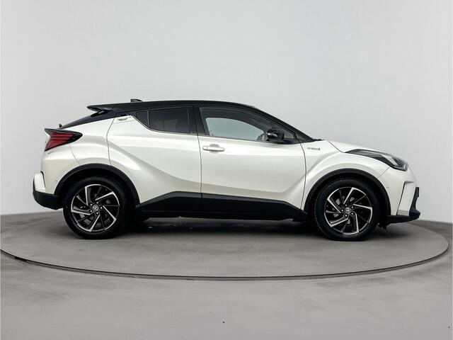 Toyota C-HR 2.0 184 PK Hybrid Bi-Tone | JBL Premium Audio | Half lederen bekleding | Navigatie |