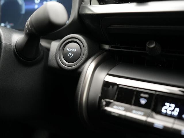 Toyota C-HR 1.8 Hybrid 140 Dynamic Eindejaarsactie | 3500 euro korting!