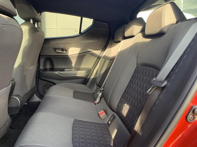 Toyota C-HR 2.0 Hybrid Style | Dodehoekdetectie | Stoelverwarming | Achteruitrijcamera