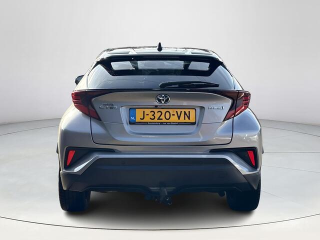 Toyota C-HR 1.8 Hybrid First Edition **NAVIGATIE/ TREKHAAK/ DODEHOEK DETECTIE/ STOELVERWARMING/ 36 MAANDEN GARANTIE**