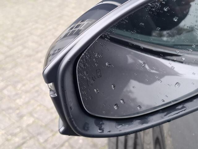 Toyota C-HR 2.0 Plug-in Hybrid 220 Dynamic | BSM | PDC V+A | Stoel/stuur verwarming |