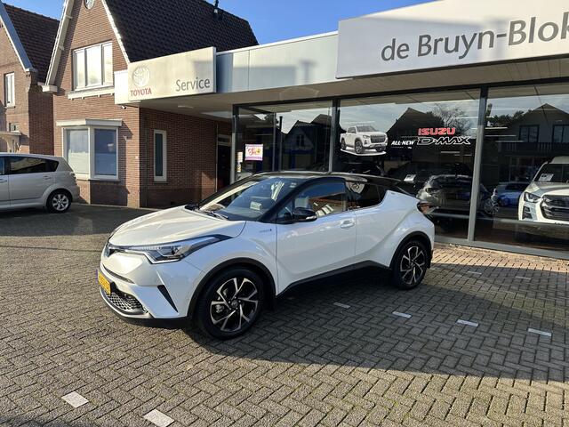 Toyota C-HR 1.8 Hybrid Style Ultimate 1e eigenaar / slechts 7.453 km! / altijd binnen gestaan in verwarmde garage!