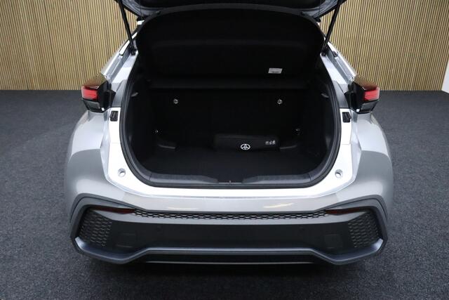 Toyota C-HR Hybrid 140 Style Edition | Dodehoekdetectie | Navigatie | Parkeerhulp | Winterpakket