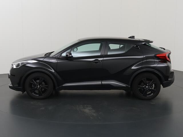 Toyota C-HR 1.8 Hybrid Dynamic | Trekhaak | Navigatie | Parkeercamera | Climate Control | Keyless Go |