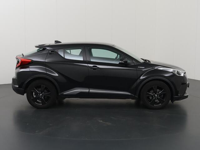 Toyota C-HR 1.8 Hybrid Dynamic | Trekhaak | Navigatie | Parkeercamera | Climate Control | Keyless Go |