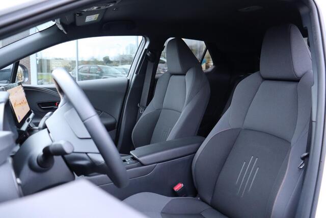 Toyota C-HR 1.8 Hybrid 140 First Edition Limited, BSM, Stoel / Stuurverwarming, Apple Carplay / Android auto, Elek. Achterklep.