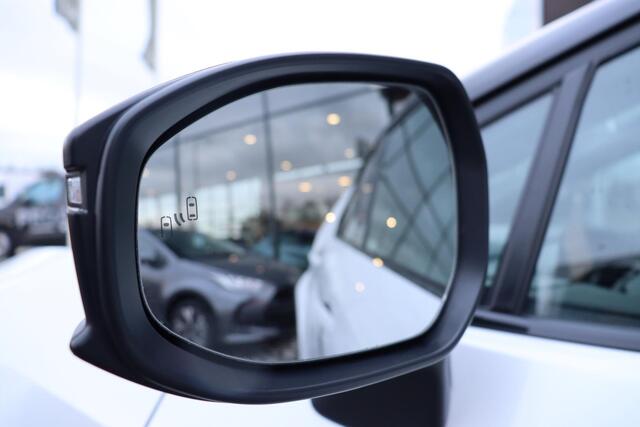 Toyota C-HR 1.8 Hybrid 140 First Edition Limited, BSM, Stoel / Stuurverwarming, Apple Carplay / Android auto, Elek. Achterklep.