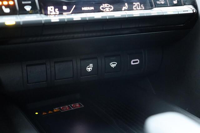 Toyota C-HR 1.8 Hybrid 140 First Edition Limited, BSM, Stoel / Stuurverwarming, Apple Carplay / Android auto, Elek. Achterklep.