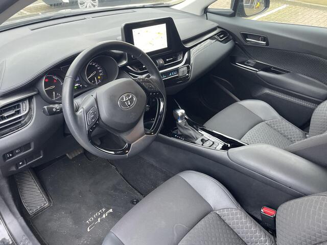 Toyota C-HR 1.8 Hybrid Dynamic | Navigatie | Parkeersensoren | Dealer onderhouden |
