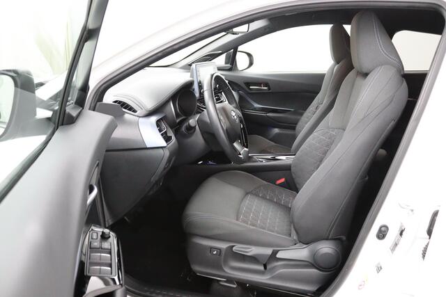 Toyota C-HR 2.0 Hybrid First Edition | Trekhaak | Stoelverwarming | Parkeersensoren Rondom | Grootscherm Navigatie | Keyless Entry |