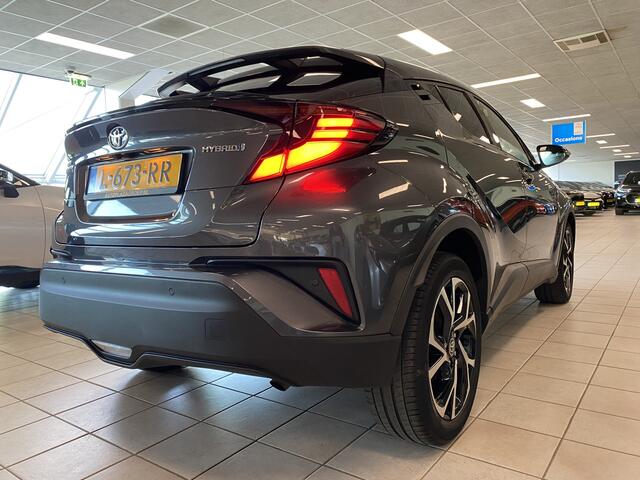 Toyota C-HR 1.8 Hybrid Style | JBL