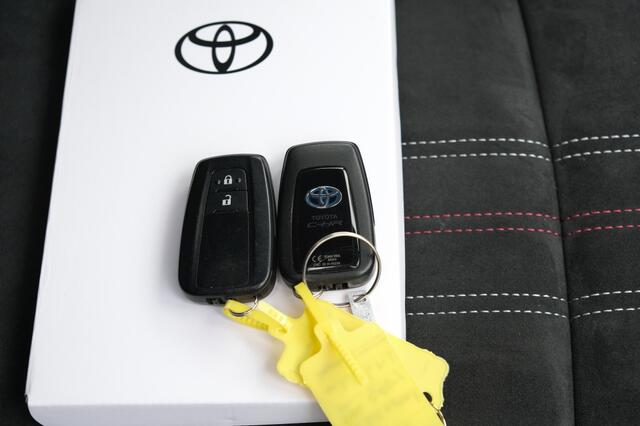 Toyota C-HR 2.0 Hybrid 184PK GR-Sport | Apple Carplay & Android Auto | JBL P