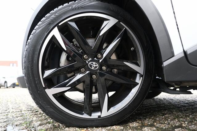 Toyota C-HR 2.0 Hybrid 184PK GR-Sport | Apple Carplay & Android Auto | JBL P