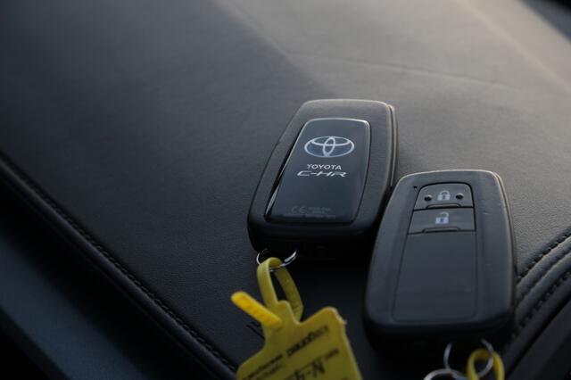 Toyota C-HR 2.0 Hybrid Executive Automaat | JBL Premium audio | Parkeersenso