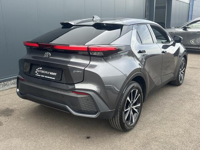 Toyota C-HR 1.8 Hybrid Dynamic Limited / Groot scherm / Parkeersensoren