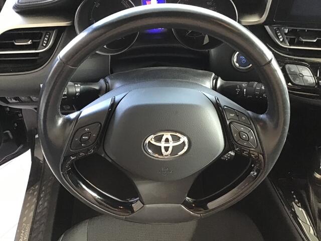 Toyota C-HR 1.8 Hybrid Bi-Tone