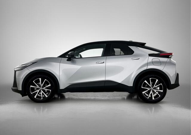Toyota C-HR 1.8 Hybrid 140 First Edition Bi-Tone | Elektrische Achterklep | Automatisch Inparkeren | 360° Camera | LM-Velgen | Donker Getinte Achterruiten |