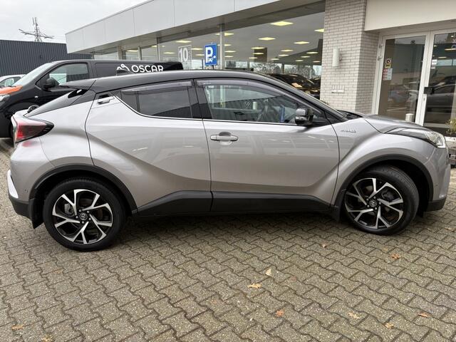Toyota C-HR 1.8 Hybrid Bi-Tone Plus | Stuur+stoelverwarming | JBL | Sensoren