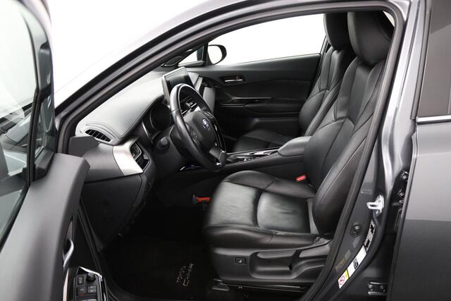 Toyota C-HR 1.8 Hybrid Style | Lederen bekleding | Stoelverwarming | Navigatie | Dodehoek herkenning |
