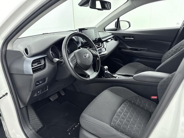 Toyota C-HR 2.0 Hybrid Dynamic | NL-Auto | Parkeersensoren | Navigatie | Parkeercamera |