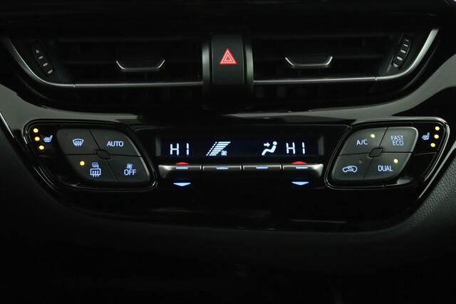 Toyota C-HR 2.0 Hybrid First Edition | Adaptive Cruise Control | Achteruitrijcamera | Dodehoekdetectie | Stoel/Stuurverwarming