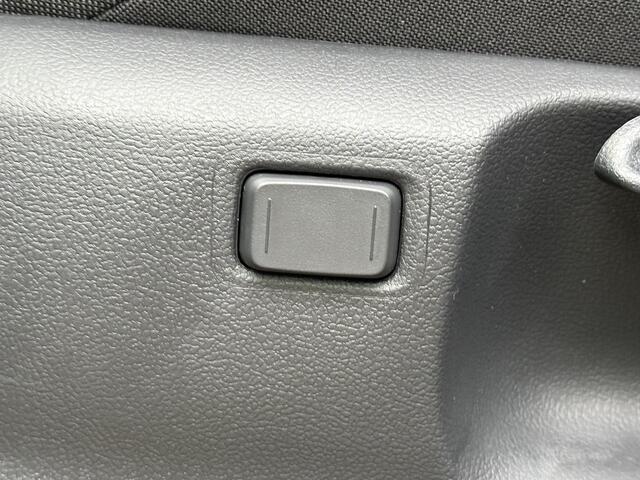 Toyota C-HR 2.0 Plug-in Hybrid 220 Dynamic **MIDNIGHT TEAL/ NIEUWE AUTO/ DIRECT LEVERBAAR**