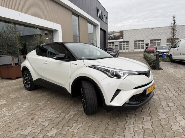 Toyota C-HR 1.8 Hybrid Bi-Tone | All Seasons | Trekhaak | Parkeersensoren