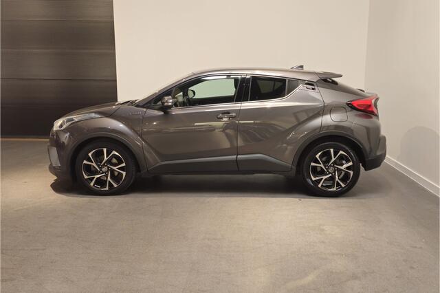 Toyota C-HR 1.8 Hybrid Dynamic Sport - Stoelverwarming - Dodehoekdetectie - Adaptive Cruise