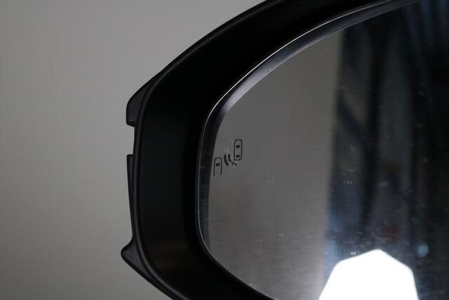 Toyota C-HR 1.8 Hybrid 140 Dynamic Apple Carplay | Achteruitrijcamera | Toyota Safety Sense |