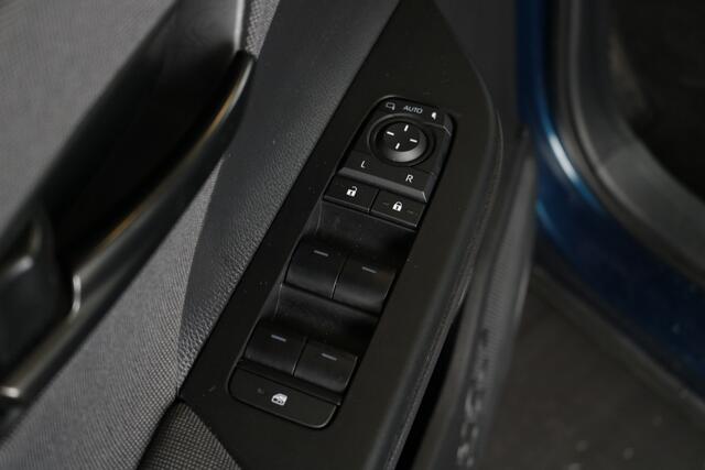 Toyota C-HR 1.8 Hybrid 140 Dynamic Apple Carplay | Achteruitrijcamera | Toyota Safety Sense |