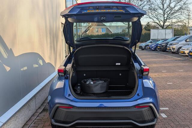 Toyota C-HR 2.0 Plug-in Hybrid 220 Active
