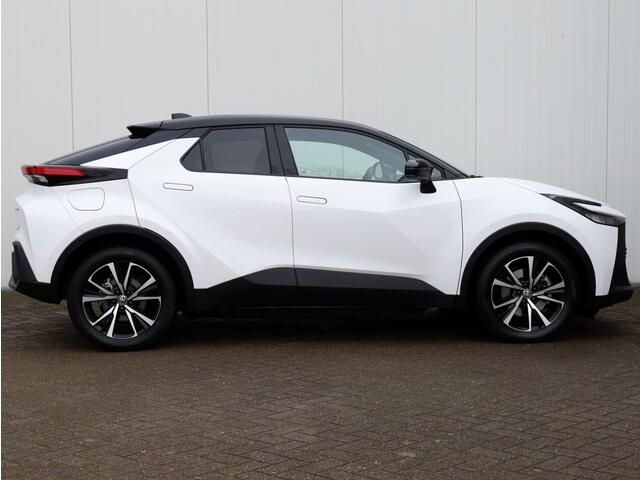 Toyota C-HR 2.0 PHEV 220 Dynamic | Bi-Tone | Dodehoek | Stuurwielverwarming