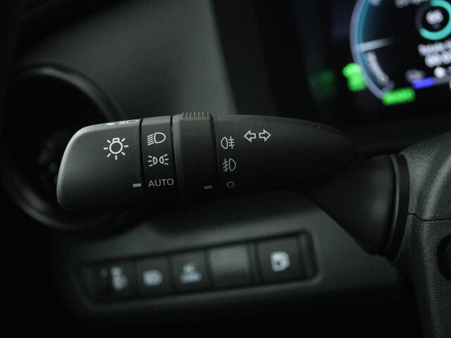 Toyota C-HR 2.0 Plug-in Hybrid 220 Dynamic | All-season banden |