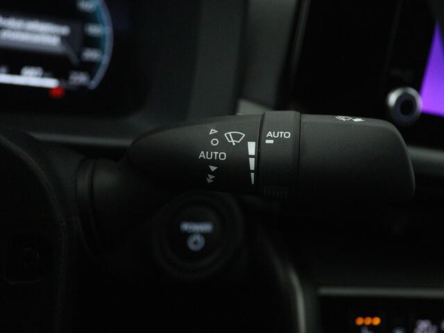 Toyota C-HR 2.0 Plug-in Hybrid 220 Dynamic | All-season banden |