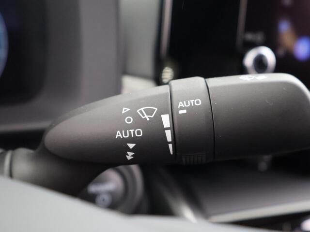 Toyota C-HR 2.0 Plug-in Hybrid 220 Active | NIEUW & DIRECT LEVERBAAR | PRIJS INCLUSIEF ALLE ACTIES |