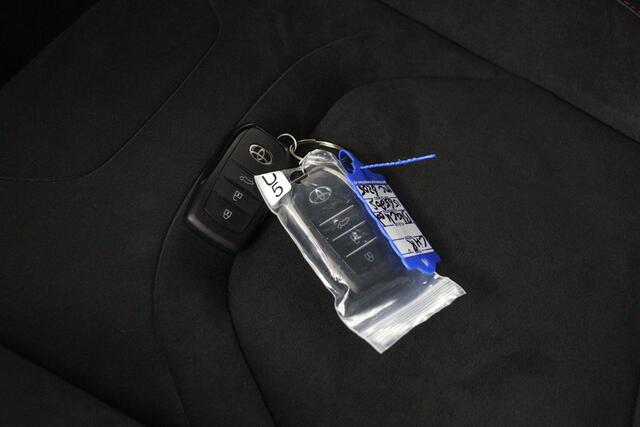 Toyota C-HR 1.8 Hybrid 140 Black Edition | GR Sport | Nieuw uit voorraad leverbaar |