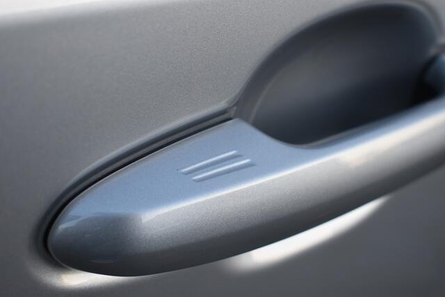 Toyota C-HR 1.8 Hybrid Dynamic Automaat 122pk | Stoelverwarming | Trekhaak afneembaar | Cruisecontrol |