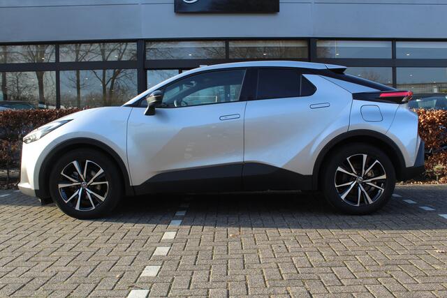 Toyota C-HR 1.8 Hybrid 140 First Edition | Rijklaar | Apple/Android | Navi | Stoel-/Stuurverwarming | Dodehoekdetectie | Camera | Keyless | LED