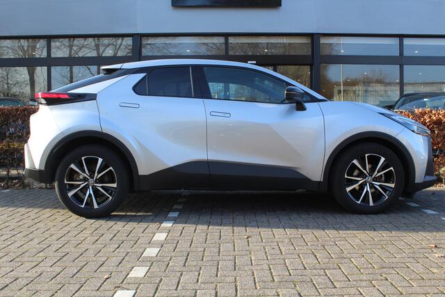 Toyota C-HR 1.8 Hybrid 140 First Edition | Rijklaar | Apple/Android | Navi | Stoel-/Stuurverwarming | Dodehoekdetectie | Camera | Keyless | LED