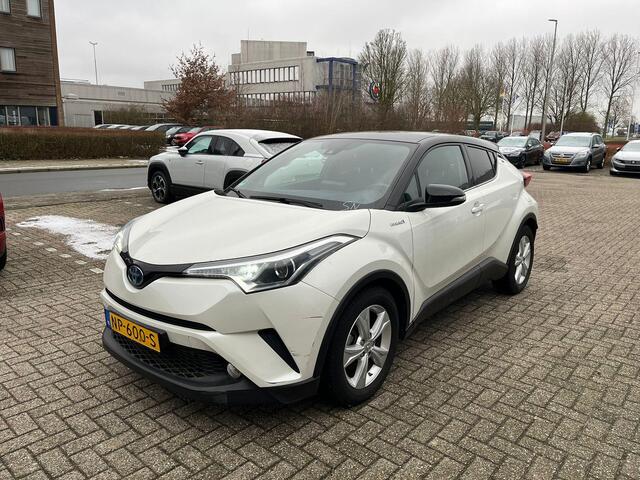 Toyota C-HR 1.8 Hybrid Bi-Tone | Stoelverwarming | Camera | Navi | Zomer & Winter Set | Dealer Onderhouden |