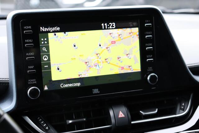 Toyota C-HR 1.8 Hybrid First Edition, Trekhaak, Cruise control , Apple CarPlay / Android Auto, Treeplank, BSM.