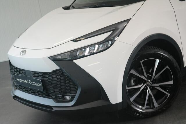 Toyota C-HR 2.0 Plug-in Hybrid 220 Dynamic Limit, Groot scherm