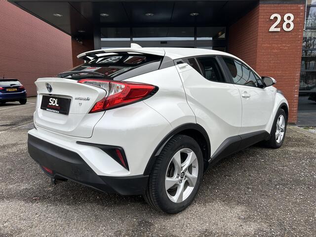 Toyota C-HR 1.8 Hybrid Dynamic // KEYLESS // LED // NAVI // CAMERA // PDC V+A // ADAPTIVE CRUISE // TREKHAAK!!