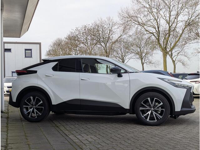 Toyota C-HR 2.0 Plug-in Hybrid 220 Business Plus | Stoel- stuurverwarming | BSM | ACC | PDC rondom | Camera | Prisma led | Keyless