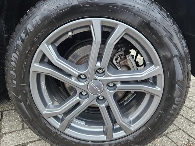 Toyota C-HR 1.8 Hybrid Bi-Tone