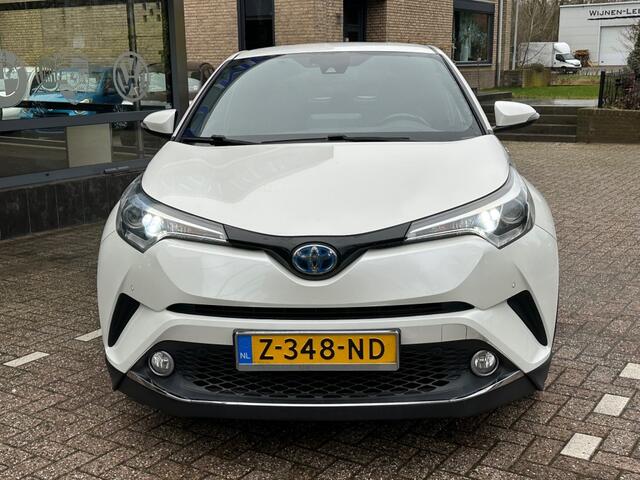 Toyota C-HR 1.8 HYBRID BI-TONE Navi Cruise Camera Telefoon Trekhaak