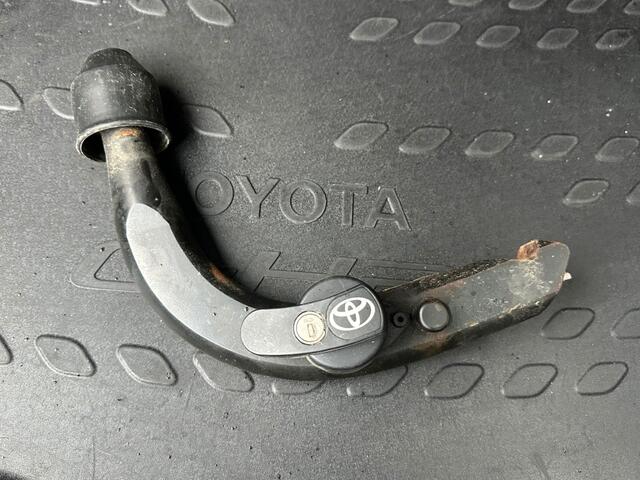 Toyota C-HR 1.8 HYBRID BI-TONE Navi Cruise Camera Telefoon Trekhaak